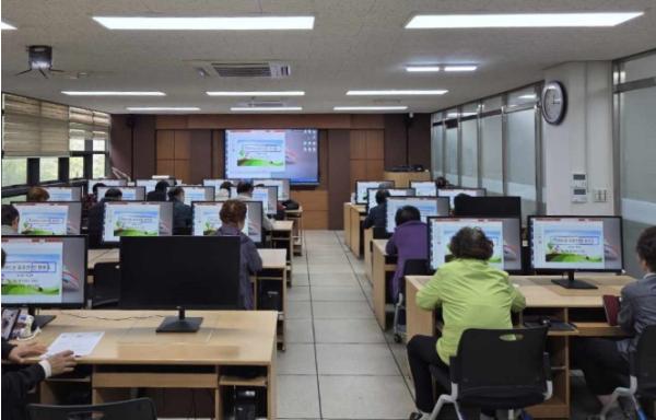 금산군, 2026년 2분기 주민정보화교육 참여 열기 이어져 기사 이미지